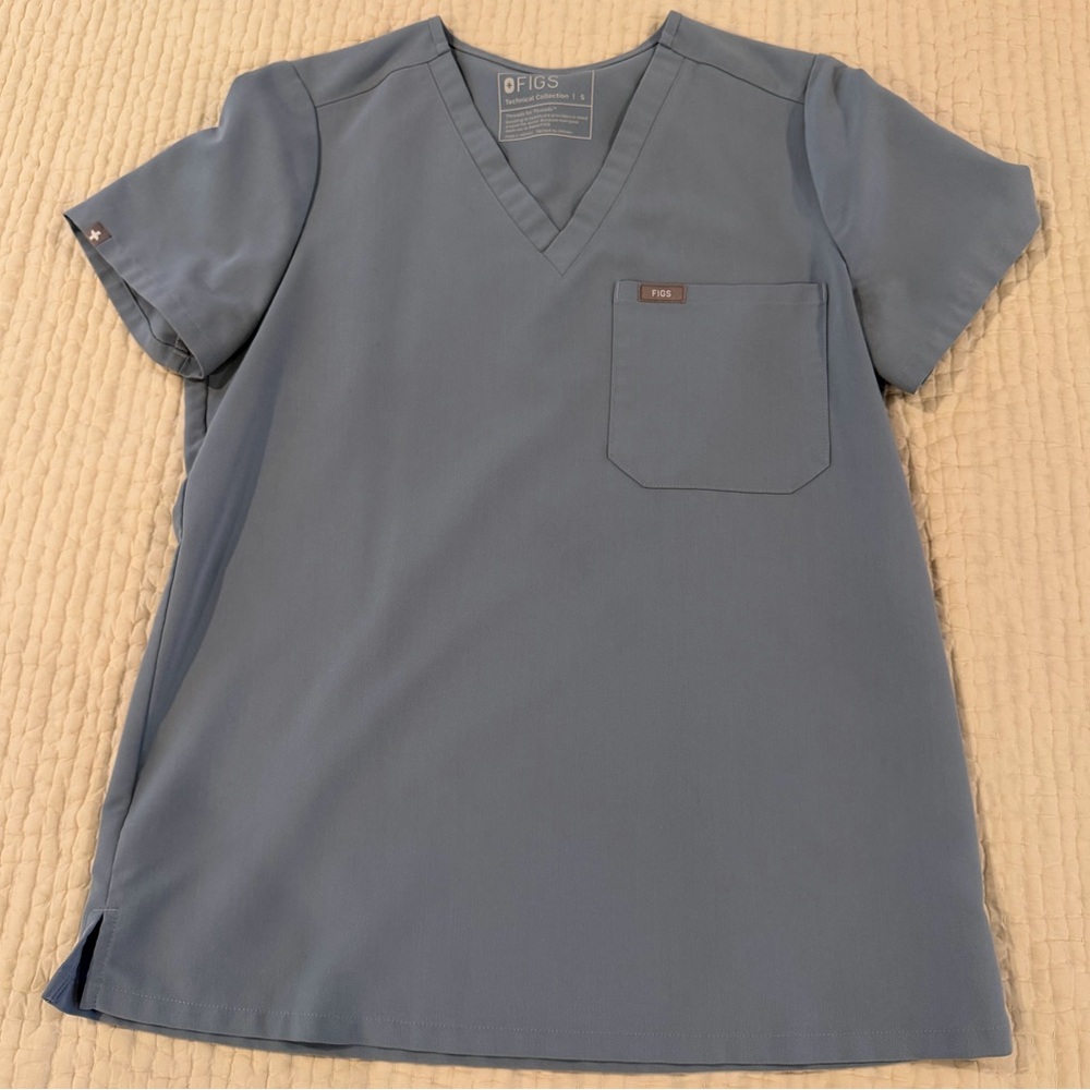Figs V-Neck Scrub Top
